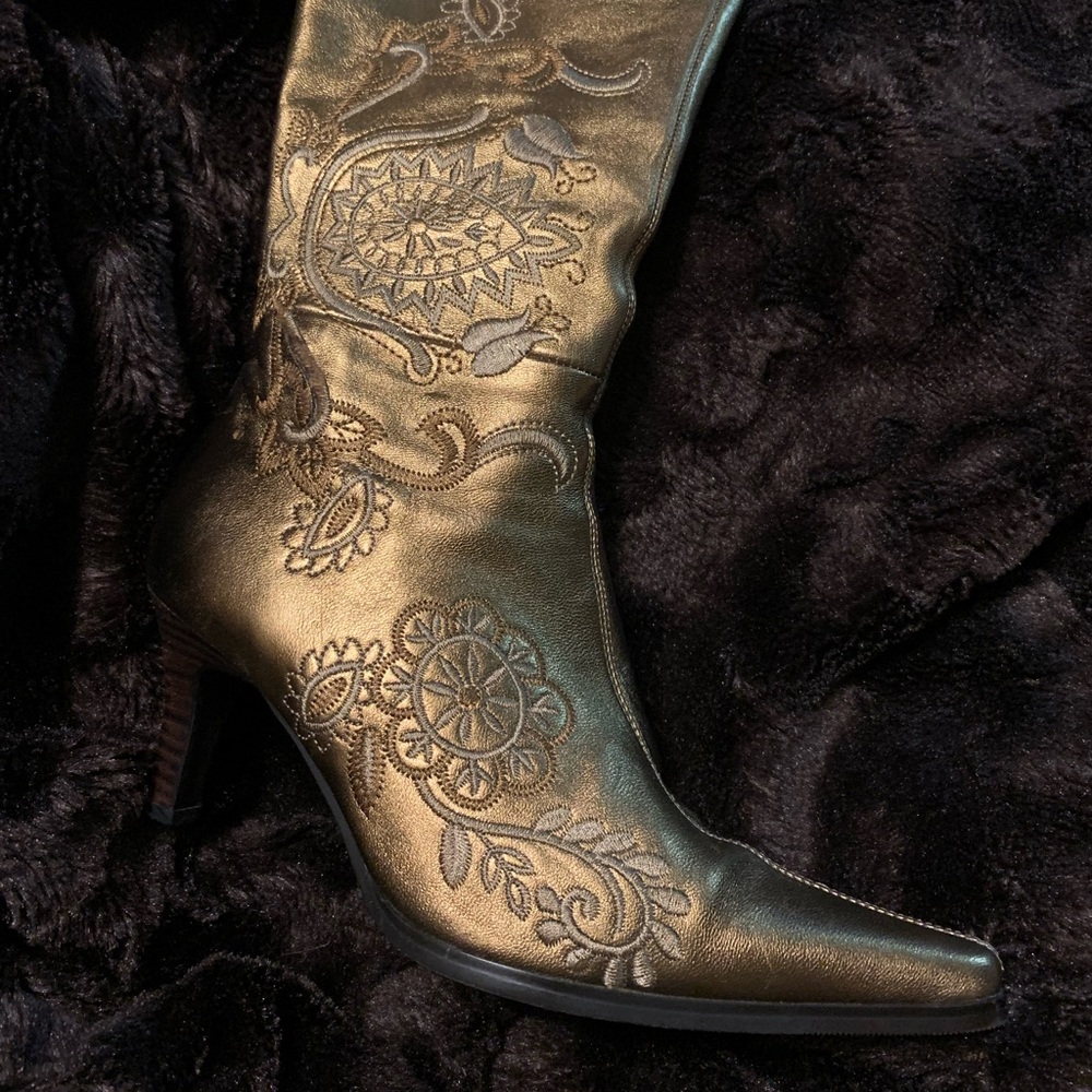 Size 7 Ferra Giacoma Gold Embroidered Boots - Picture 2 of 14